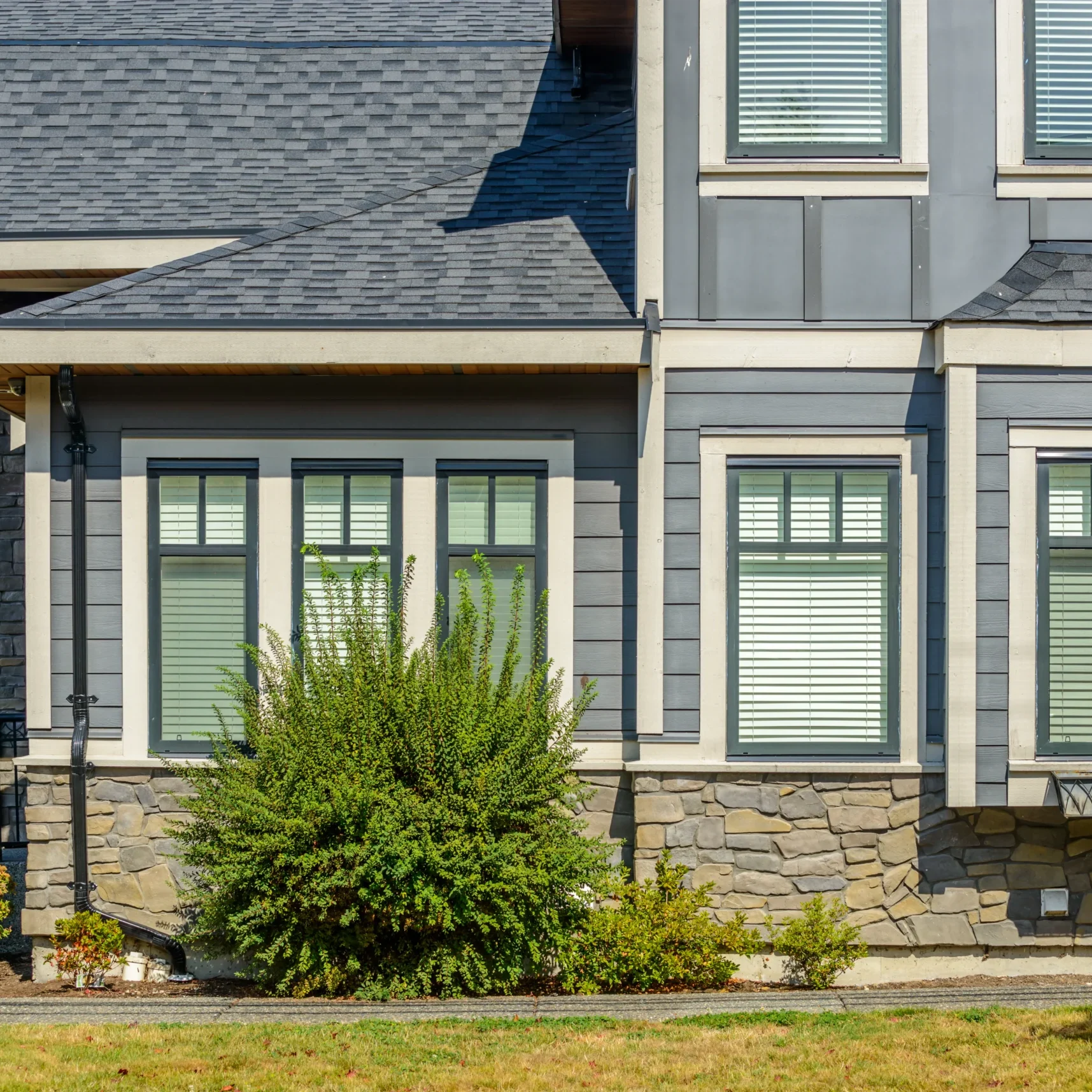 a-perfect-neighborhood-houses-in-suburb-at-fall-i-2025-10-28-21-34-27-utc-scaled